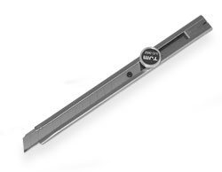 Retractable technical knife 9mm LC-302 [metal handle, screw lock]